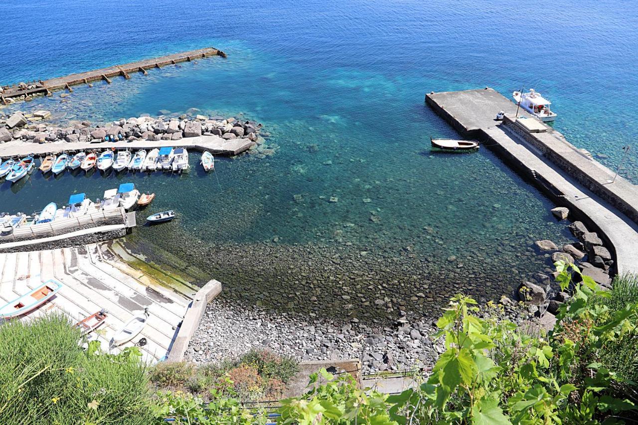 Casa Vacanze Lorenzo Malfa (Salina) Exterior foto